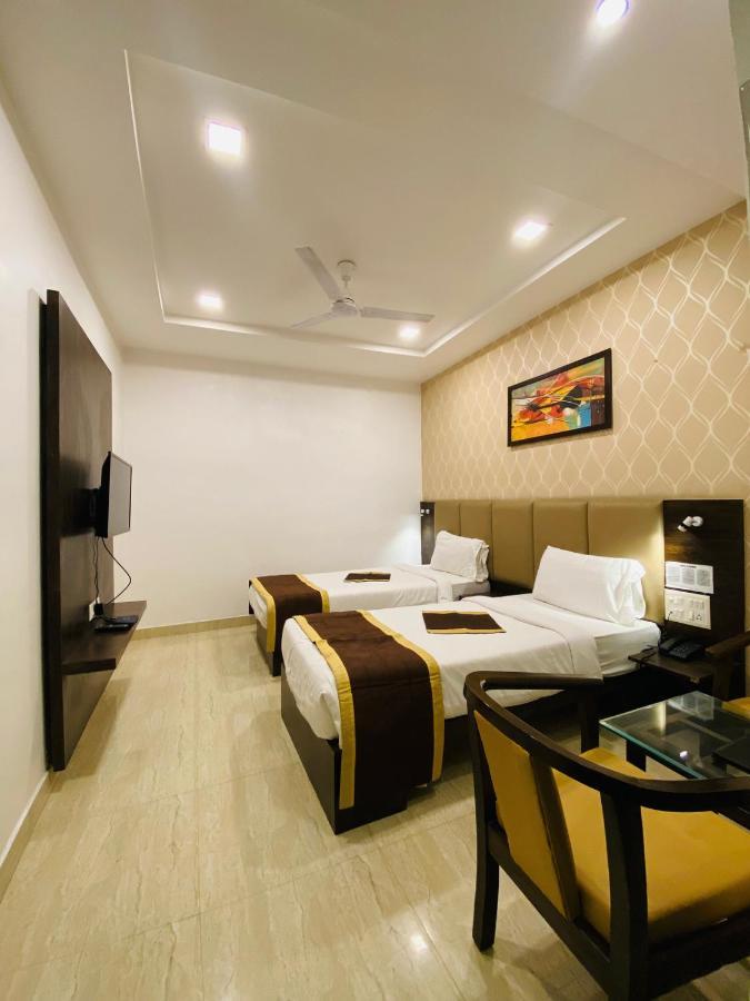 Hotel Ss Grandeur لاكناو المظهر الخارجي الصورة