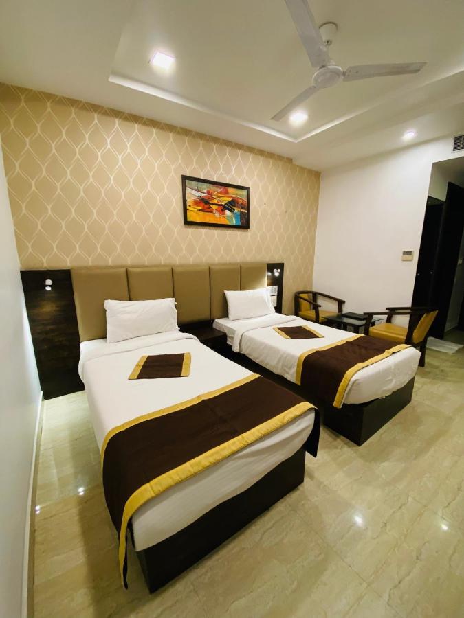 Hotel Ss Grandeur لاكناو المظهر الخارجي الصورة